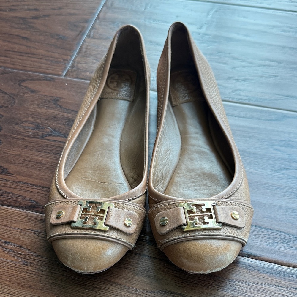 Tory Burch Tan Leather Logo Buckle Flats